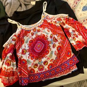 Gorgeous flying tomato top